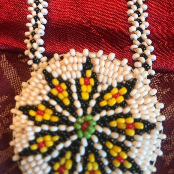NATIVE AMERICAN FOLK ART BEADED NECKLACE 18” - Picture 10 of 16